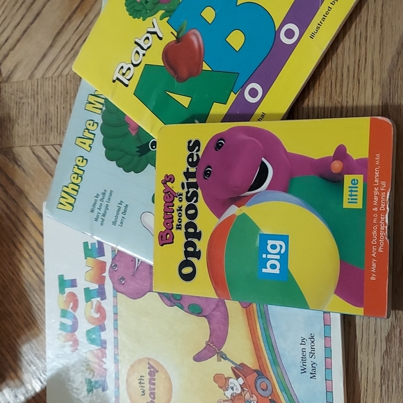 Vintage Barney Book Bundle - Picture 16 of 16